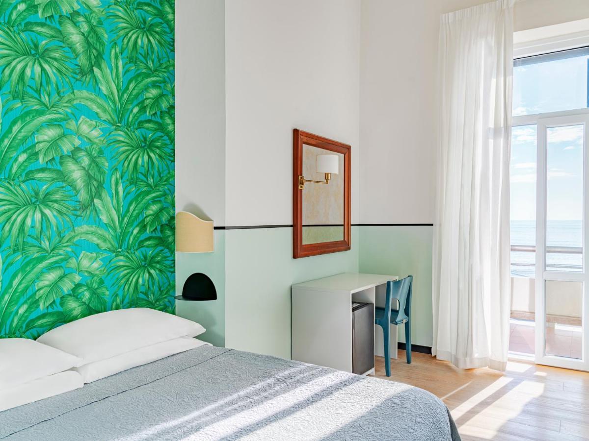 Hotel Riviera Άντζιο Εξωτερικό φωτογραφία