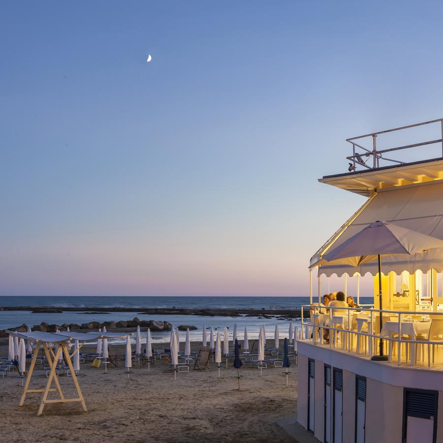 Hotel Riviera Άντζιο Εξωτερικό φωτογραφία