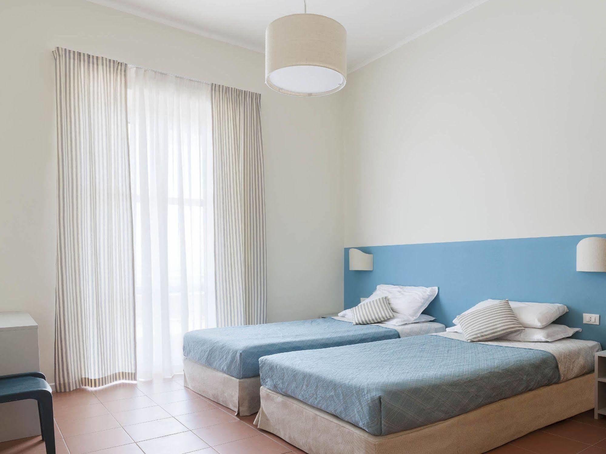 Hotel Riviera Άντζιο Εξωτερικό φωτογραφία