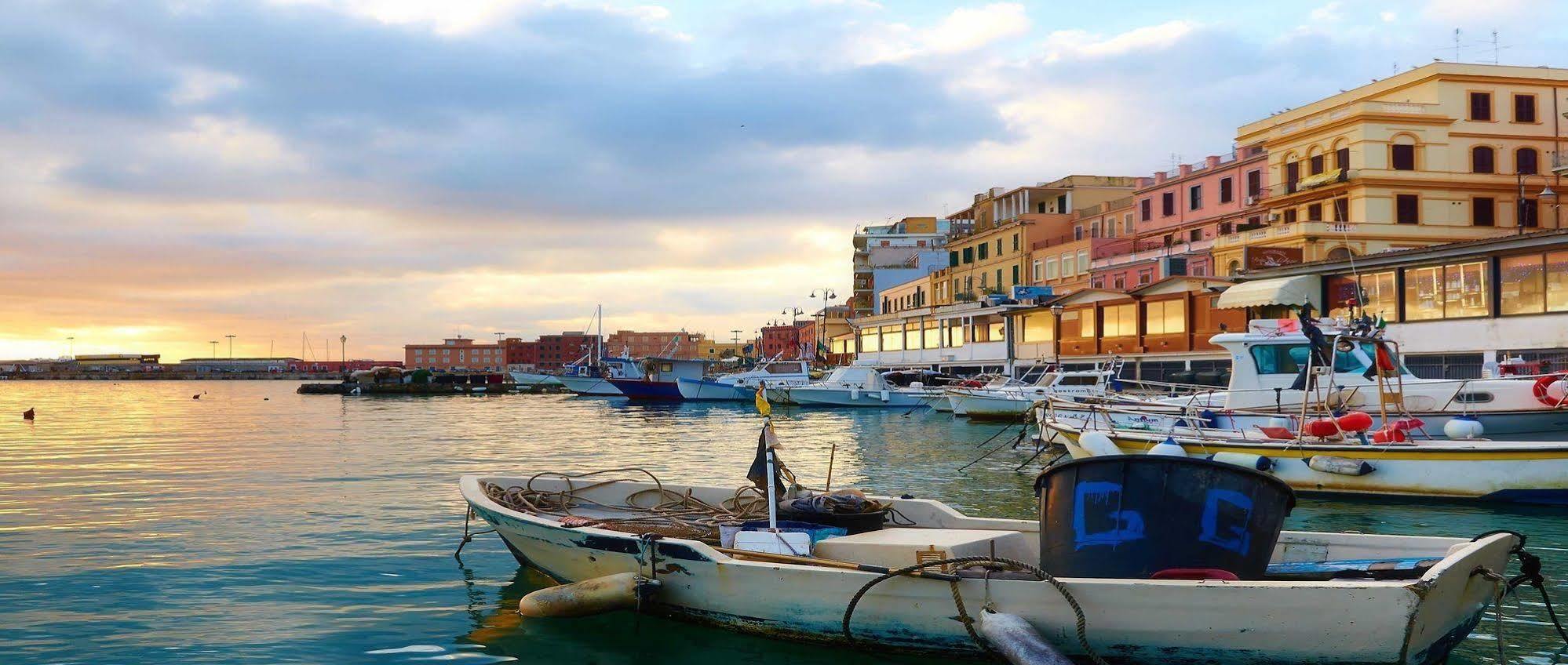 Hotel Riviera Άντζιο Εξωτερικό φωτογραφία